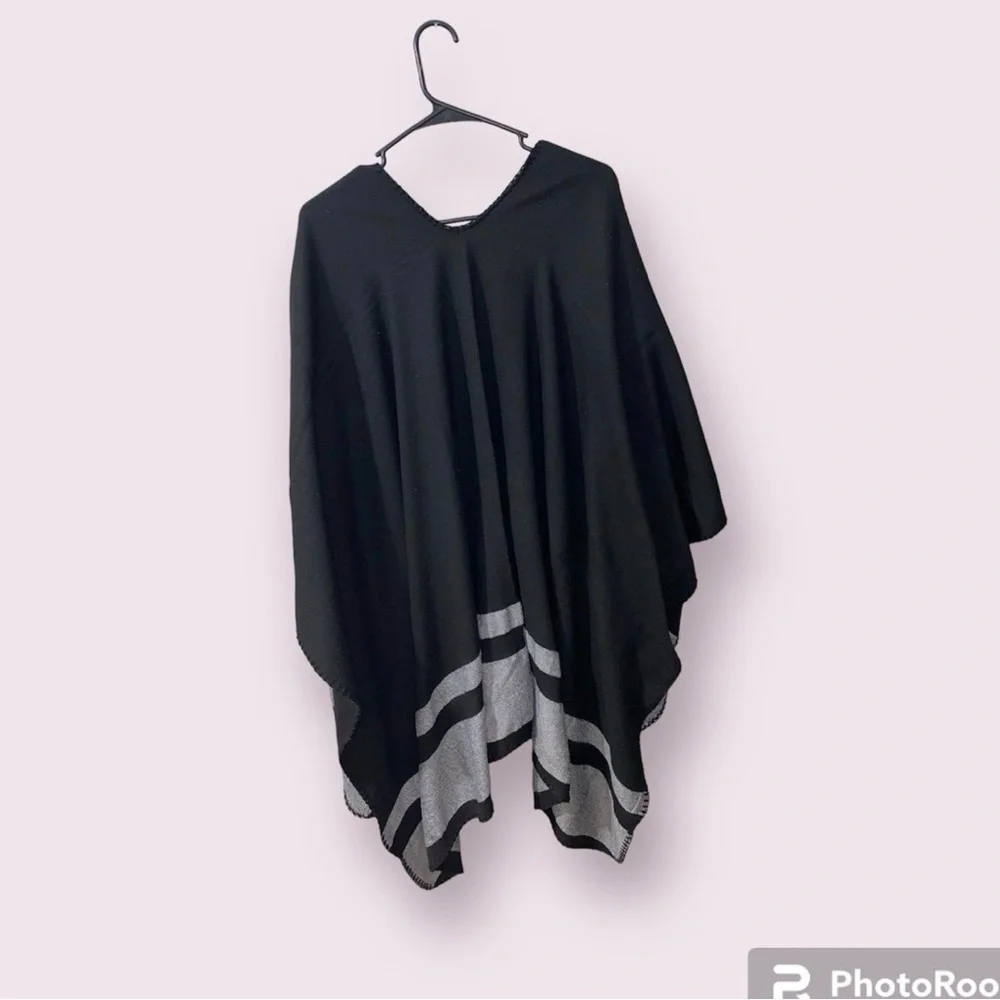 Black & Gray Striped Kimono Poncho Lightweight Open Front Shawl‎ Wrap